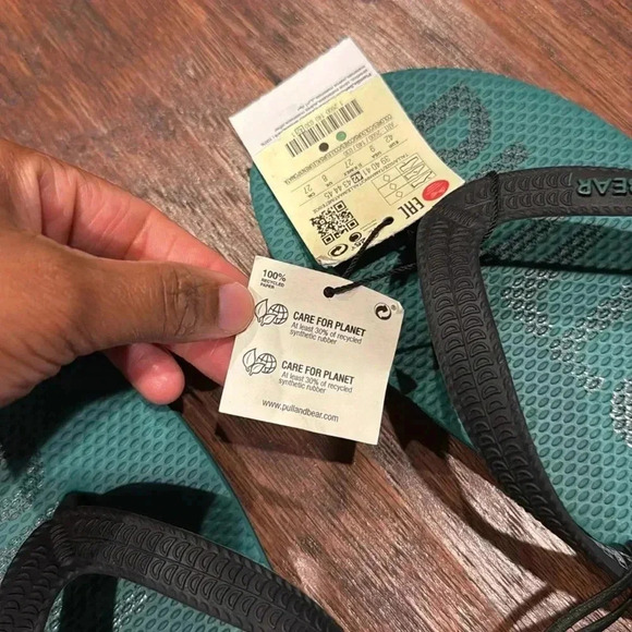 NWT! SIZE 9 PULL & BEAR TURQUOISE & BLACK FLIP FLOPS - Picture 5 of 8